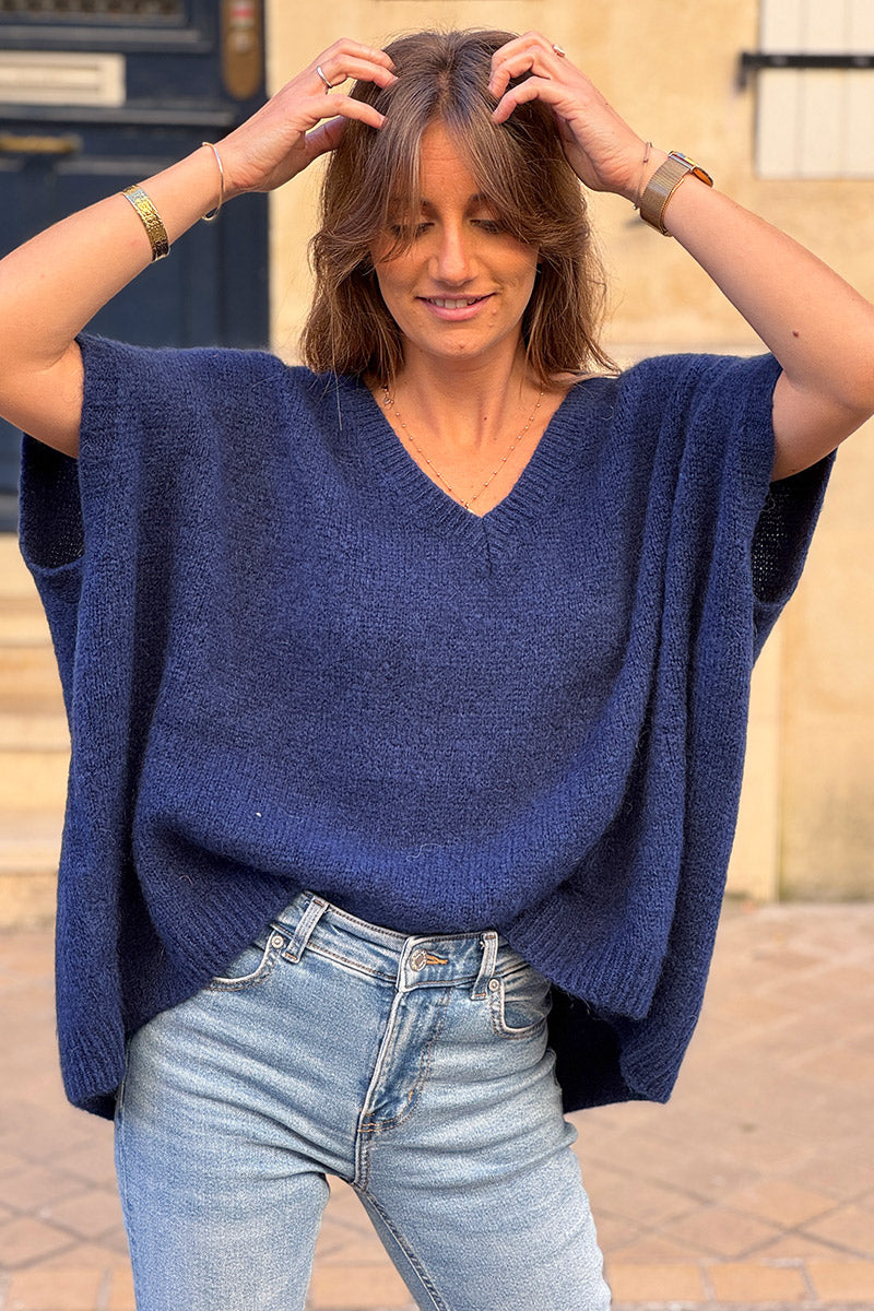 Pull sans manches large et moelleux bleu marine en mohair col v côtelé