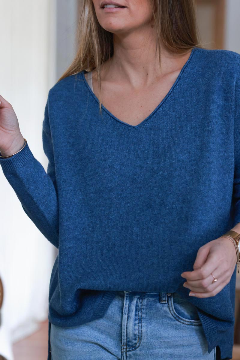 Pull tout doux basique bleu jean foncé col v