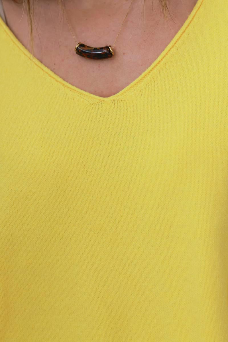 Pull basique tout doux jaune col V