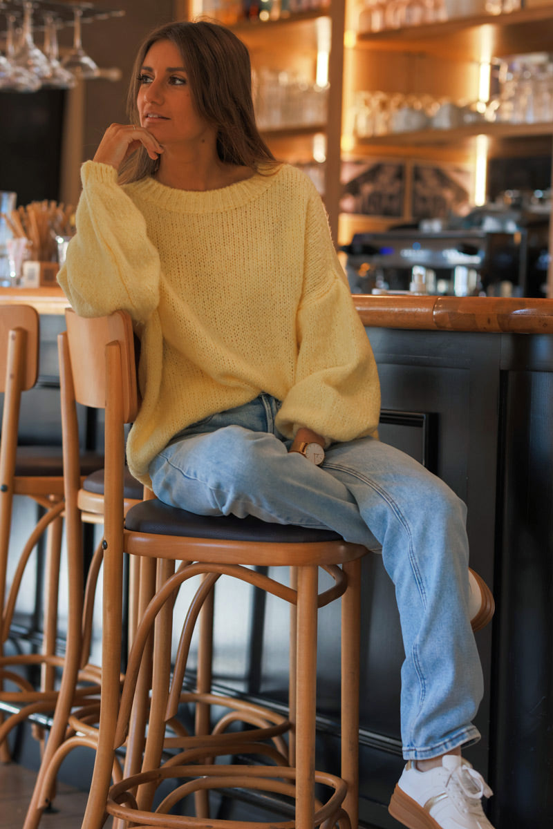 Pull tout doux jaune pastel en maille col rond et manches bouffantes