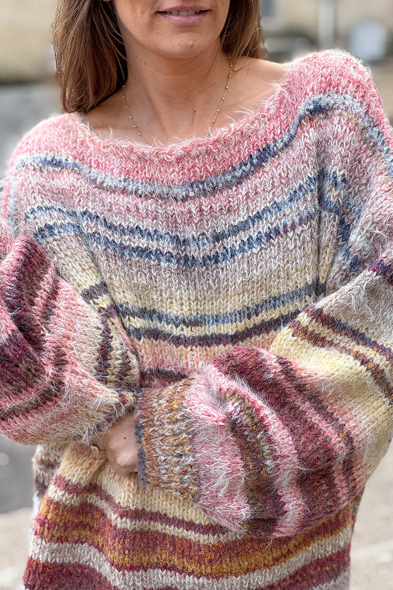 Pull tout doux marron terracotta en grosse maille rayures colorées col bateau