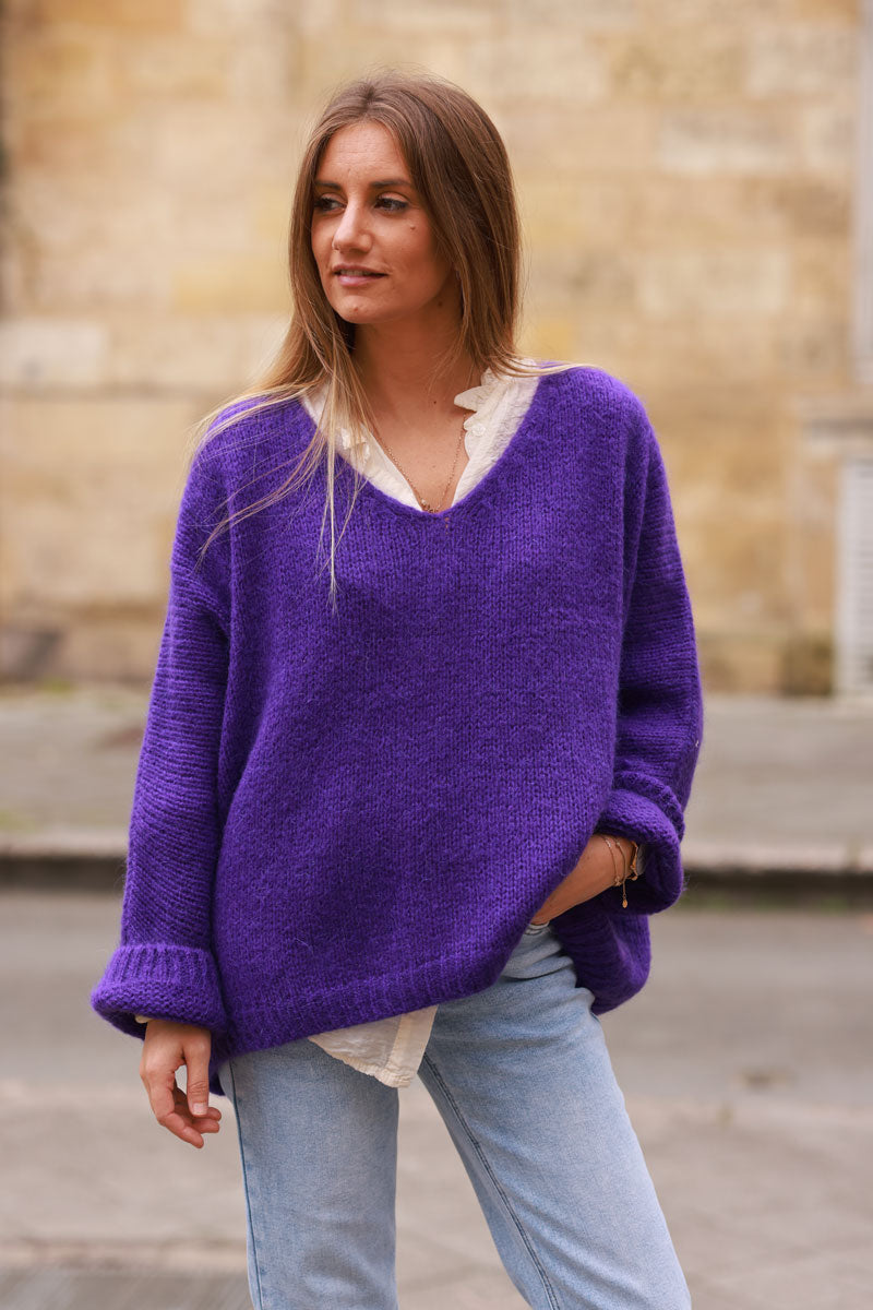 Pull violet en maille col v manches chauve souris