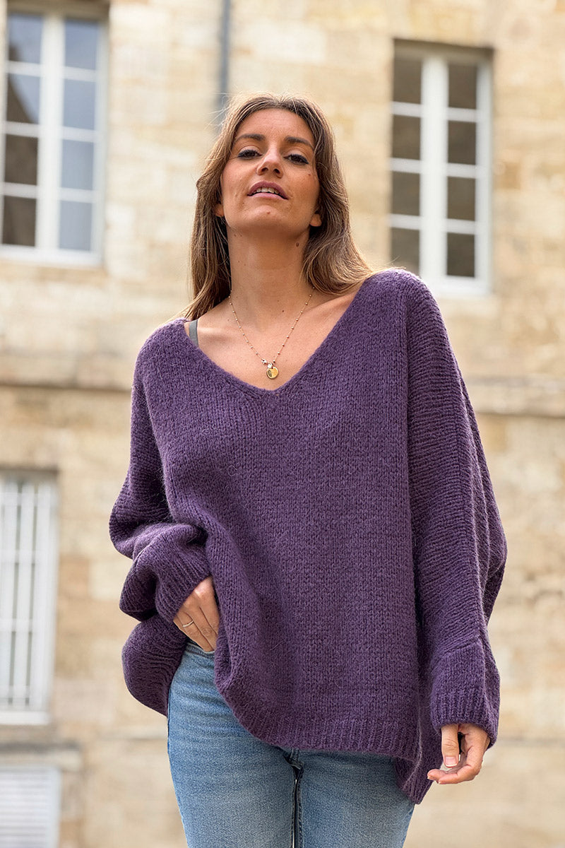 Pull violet chiné en maille col v manches chauve souris