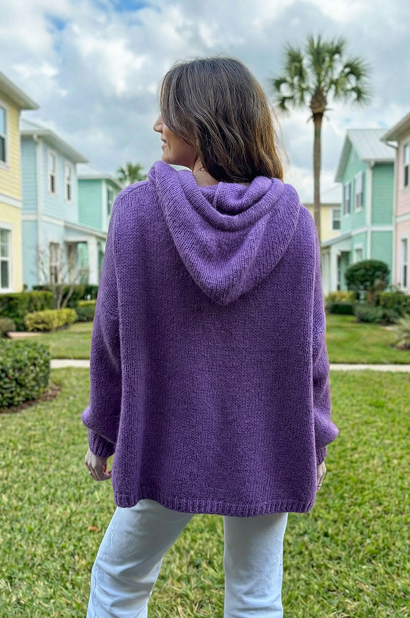 Pull violet pastel en maille mohair à capuche avec cordons