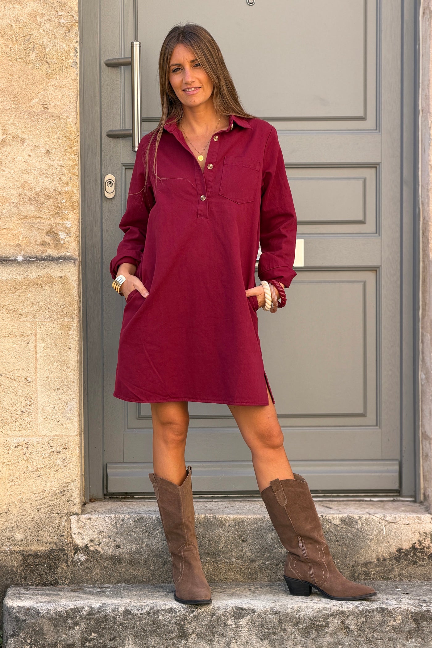 Robe aubergine en toile de jean col avec boutons écaille