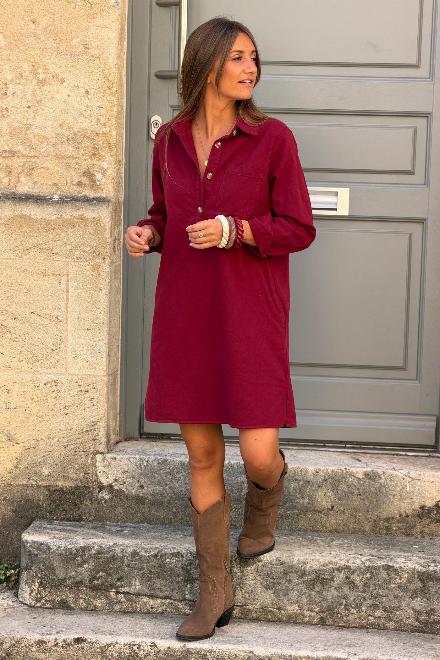 Robe aubergine en toile de jean col avec boutons écaille