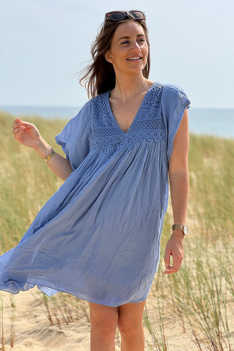 Robe bleu lavande légère voile de coton haut dentelle