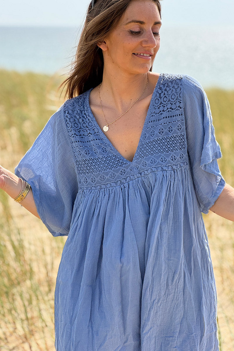 Robe bleu lavande légère voile de coton haut dentelle