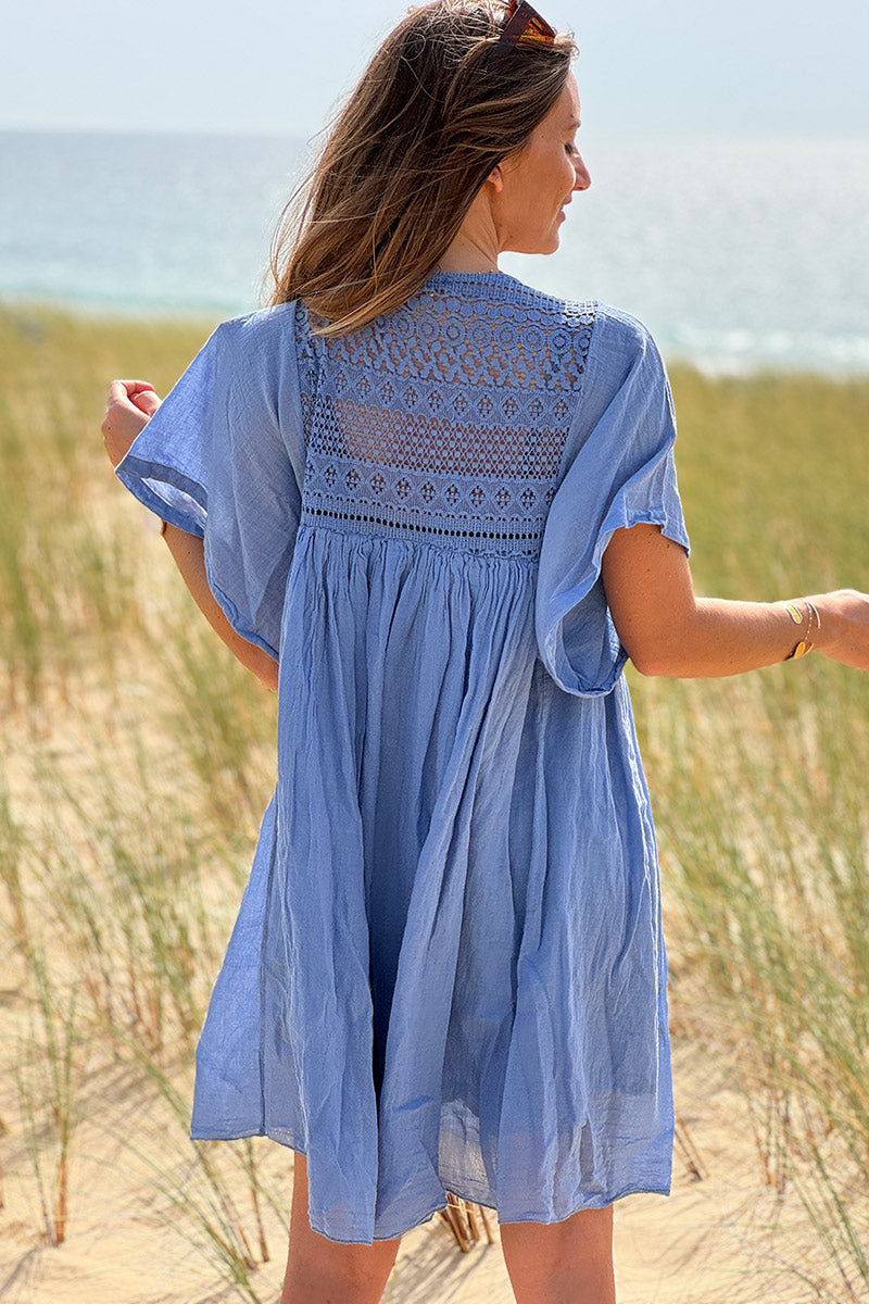 Robe bleu lavande légère voile de coton haut dentelle