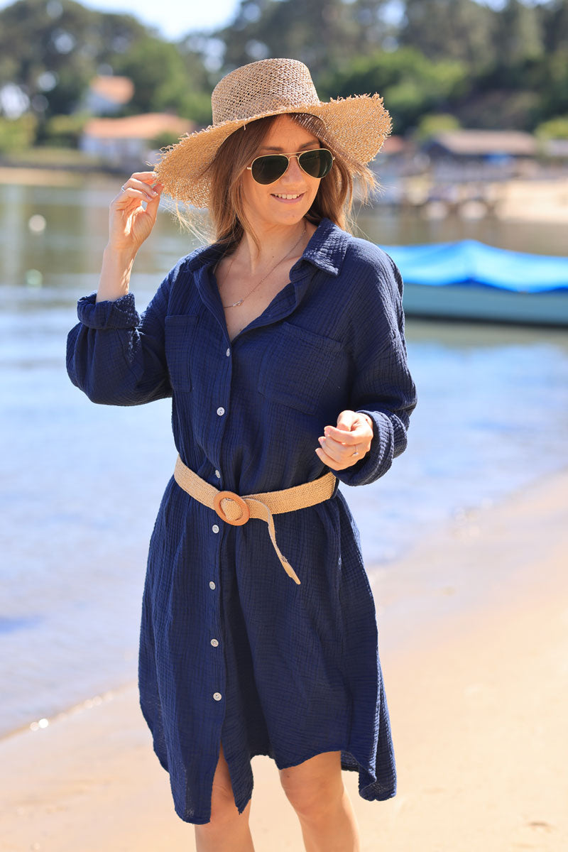 Vestido camisero de gasa de algodón azul marino con botones y cinturón estilo rafia