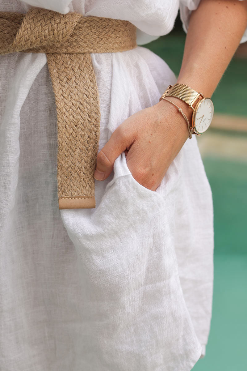 Robe chemise blanche en lin avec poches sur les cotés boutons nacrés