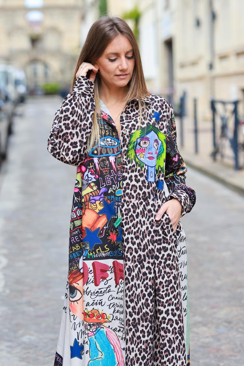 Vestido camisero largo y fluido con botones con estampado de leopardo y grafitis