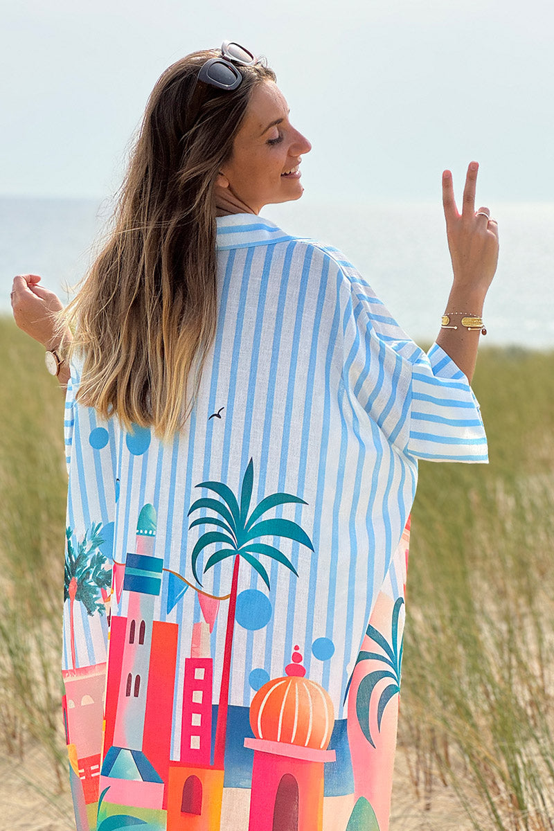 Robe chemise longue et large blanche imprimé Italie pastel rayures bleues