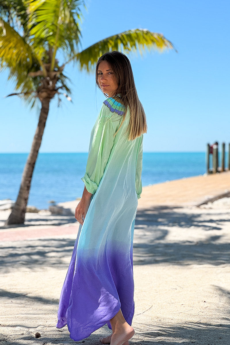 Robe chemise longue fluide tie and dye turquoise broderie perles épaules