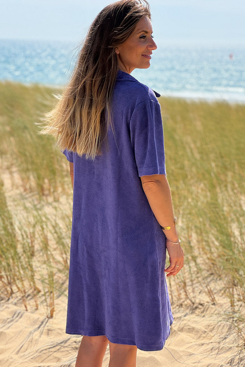 Robe en éponge souple violette col polo