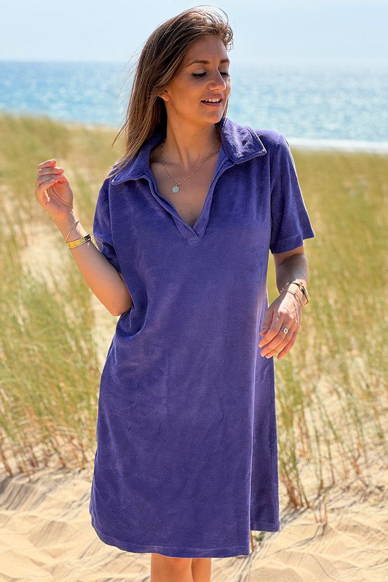 Robe en éponge souple violette col polo