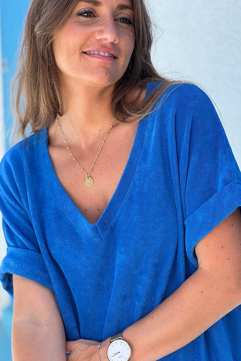 Robe longue éponge bleu roi coupe t-shirt long et large col v