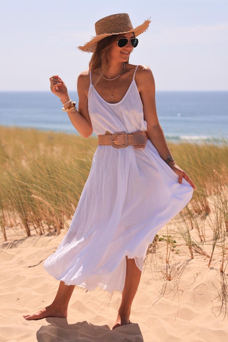 Vestido midi evasé blanco forrado con tirantes de algodón