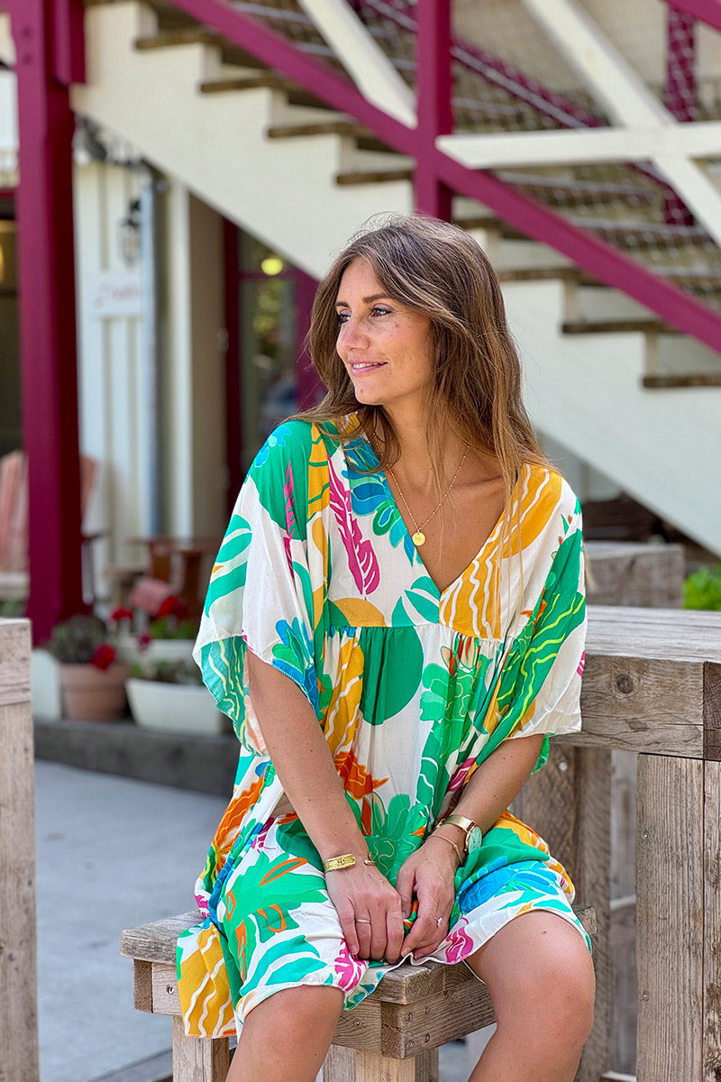 Robe fluide blanc cassé imprimé feuilles colorées