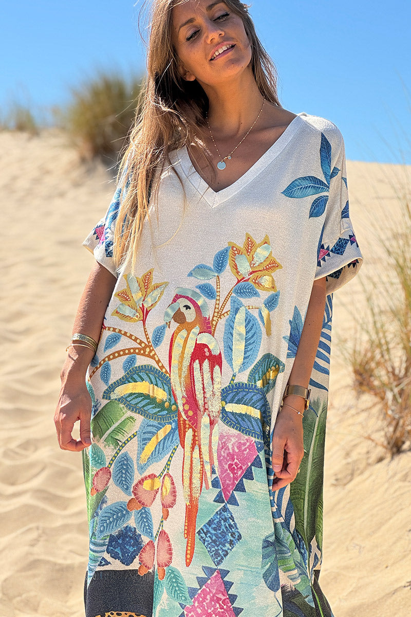 Robe longue brillante et large imprimé léopard feuilles bleues et perroquet coloré