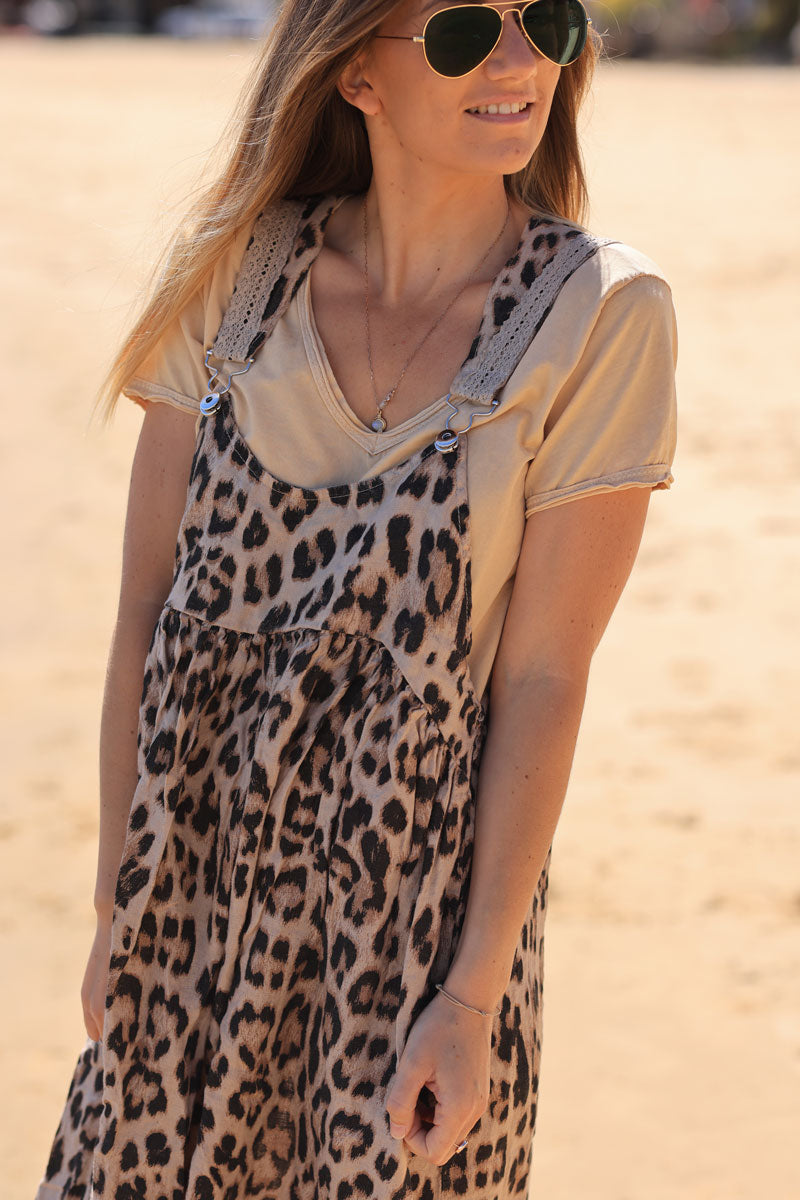 Camel maxi dress with leopard print and overalls style