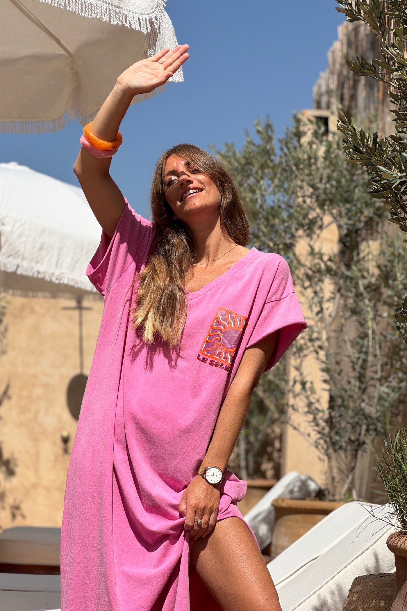 Robe longue confort rose délavé en coton stretch col v imprimé le soleil