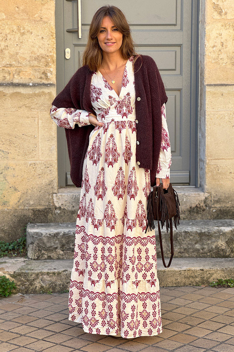 Robe longue écrue fluide à motifs cachemire aubergine