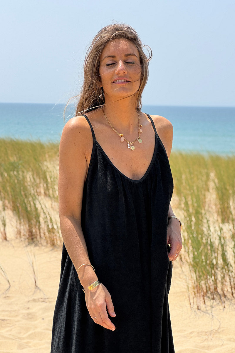 Robe longue en éponge noire à bretelles