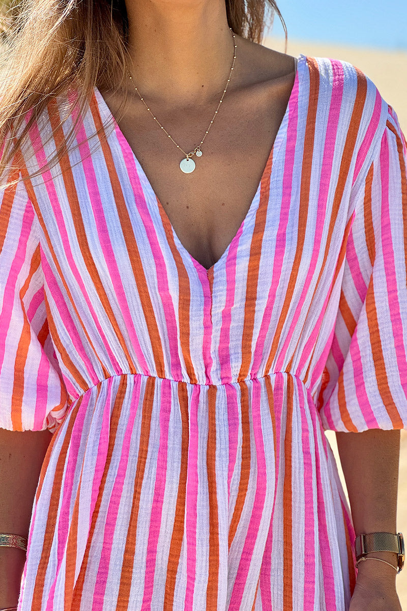 Robe longue en gaze de coton rayures roses et oranges col v et décolleté dans le dos