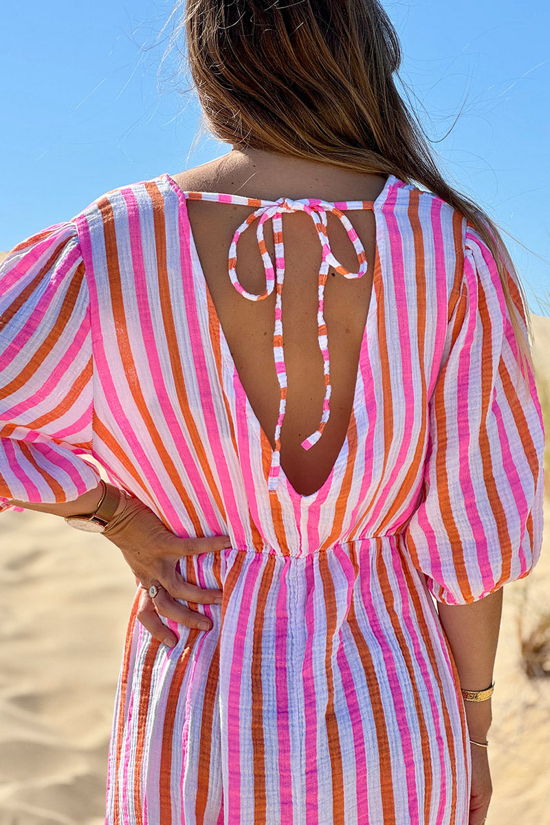 Robe longue en gaze de coton rayures roses et oranges col v et décolleté dans le dos