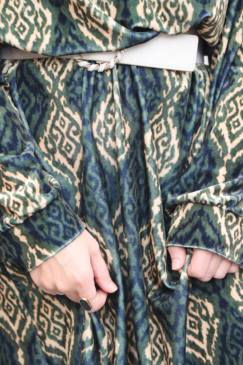 Robe longue en velours ras kaki imprime oriental G146 (1)