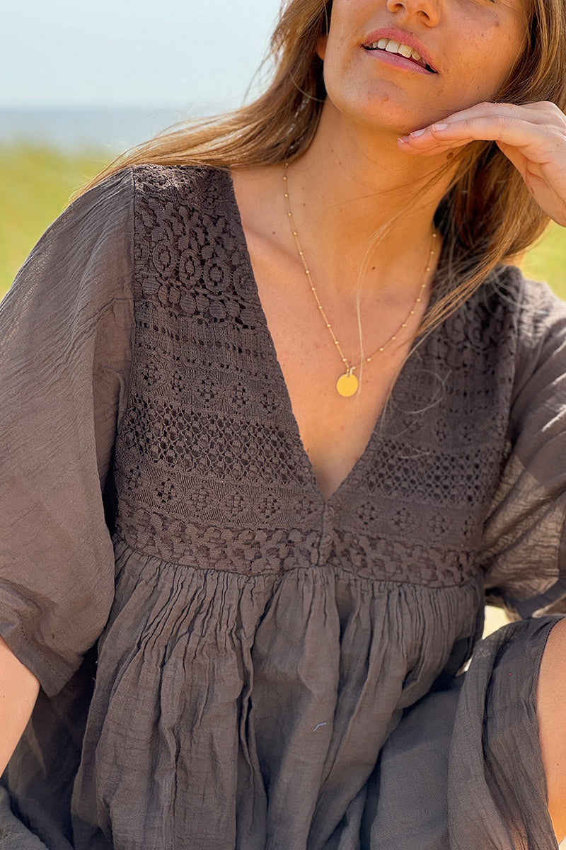 Robe marron chocolat légère voile de coton haut dentelle