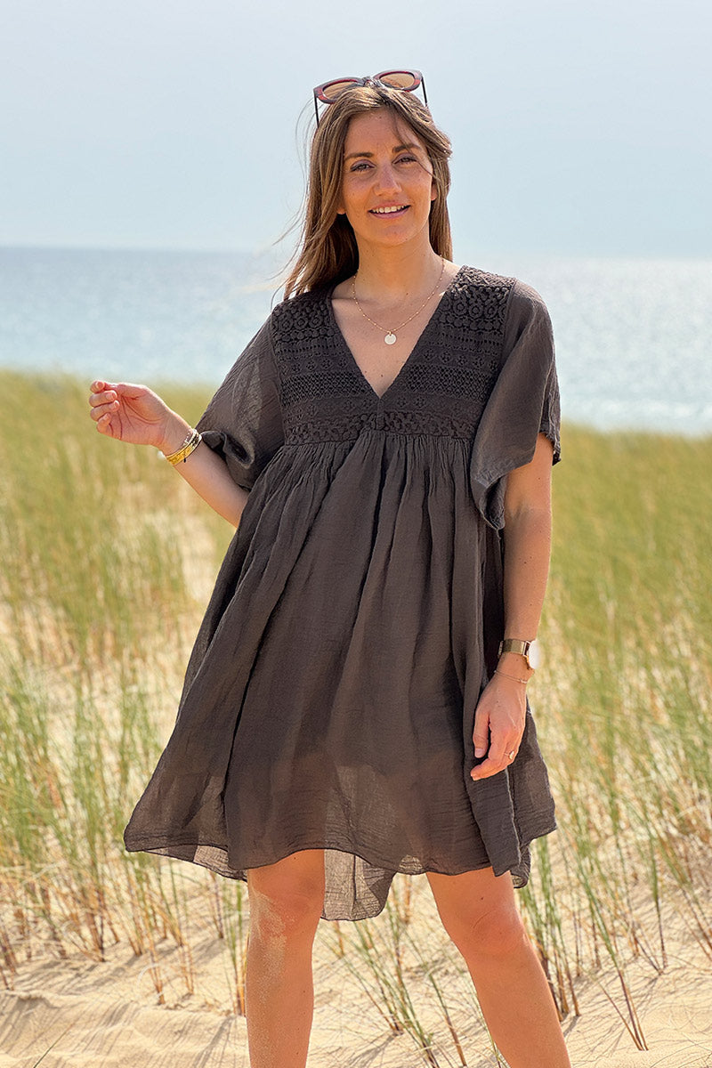 Robe marron chocolat légère voile de coton haut dentelle