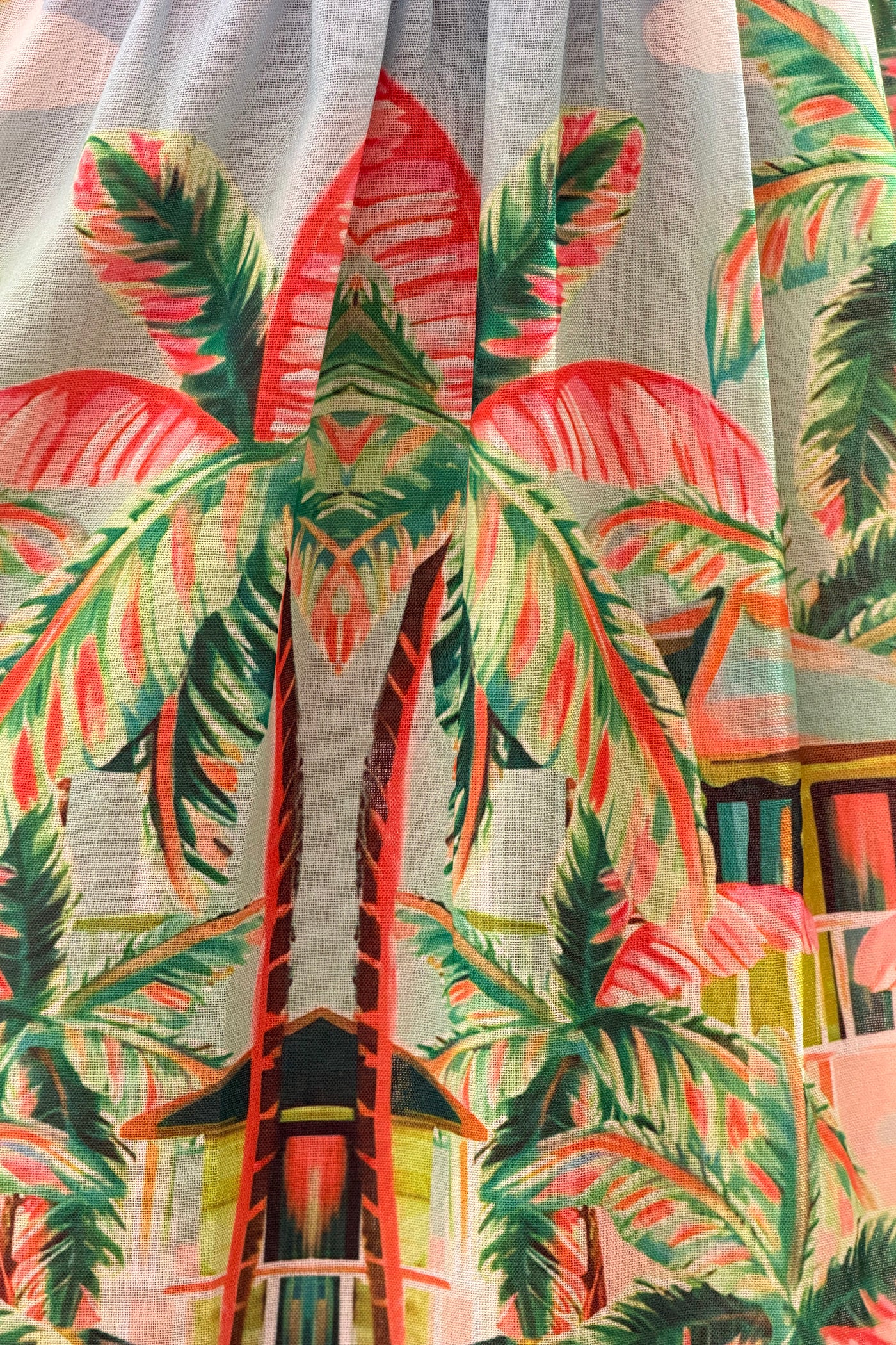 Robe midi à bretelles imprimé coloré tropical palmiers et léopard