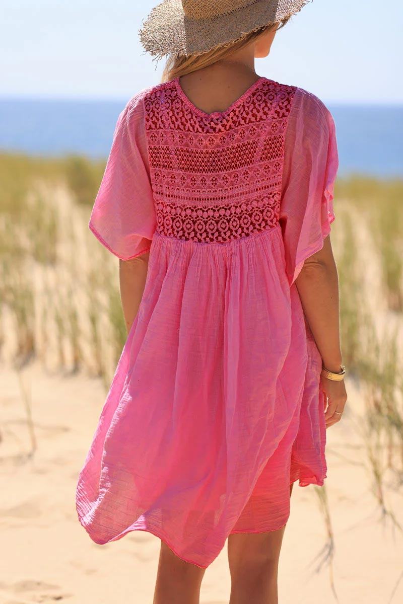 Robe framboise légère voile de coton haut dentelle