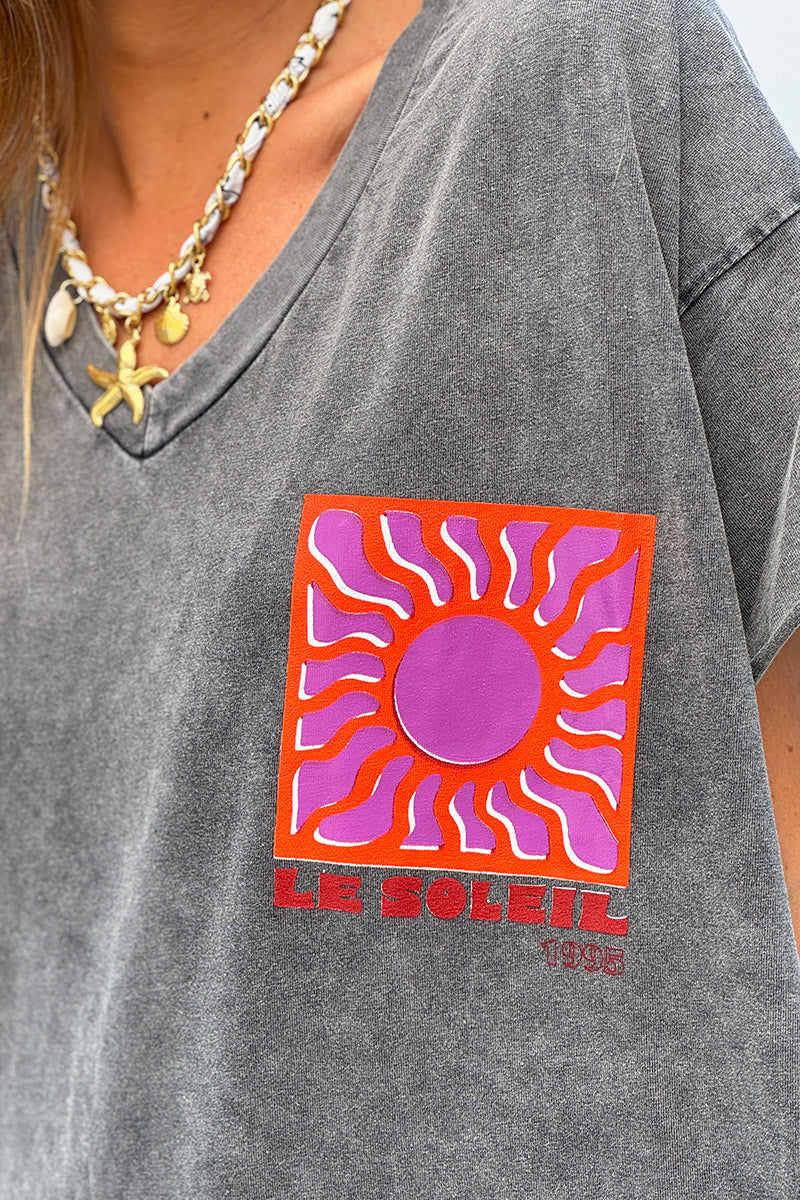 Robe t-shirt stretch et confort gris délavé imprimé logo Le Soleil dans le dos col v