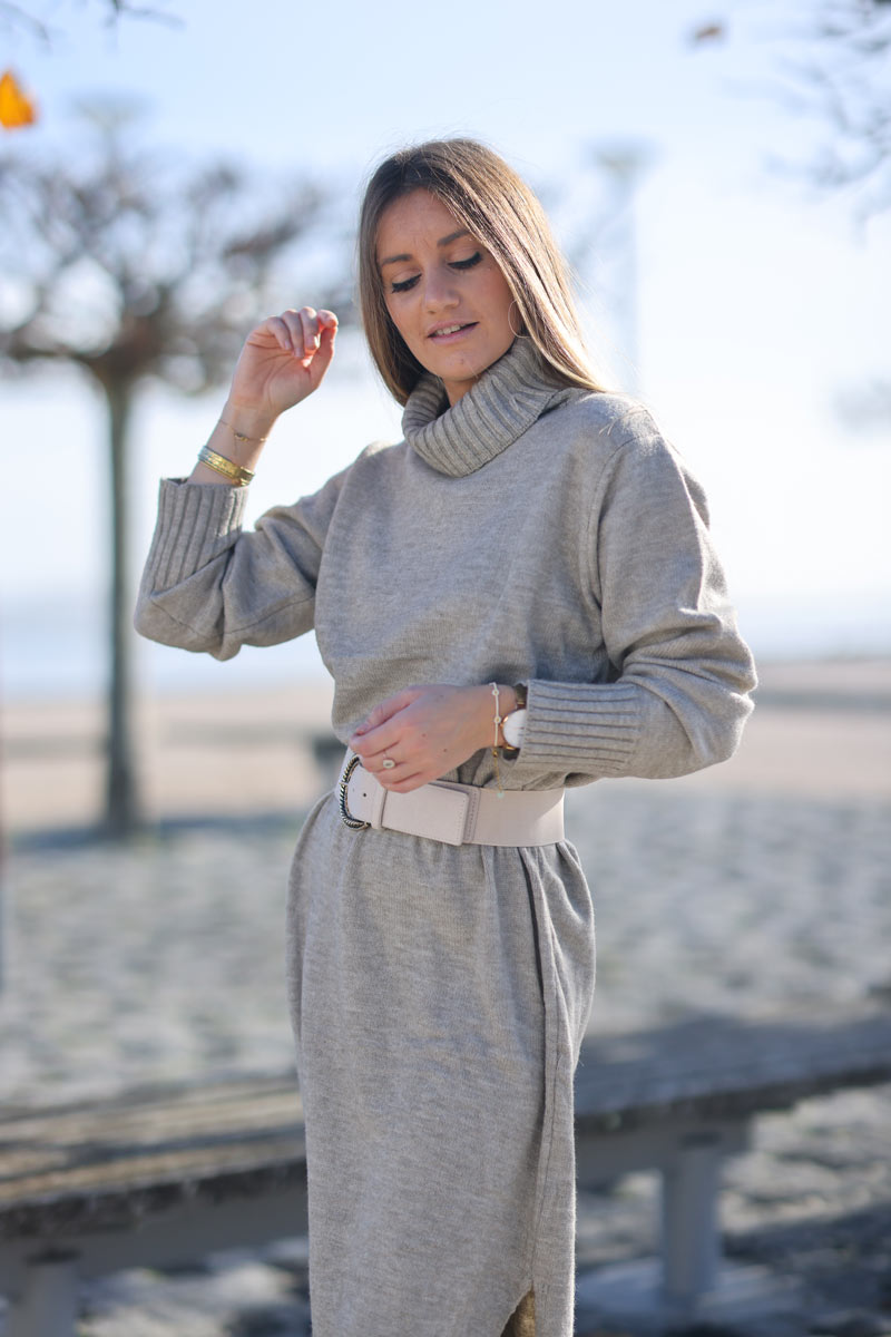 Soft knitted midi dress with roll neck in ice brown