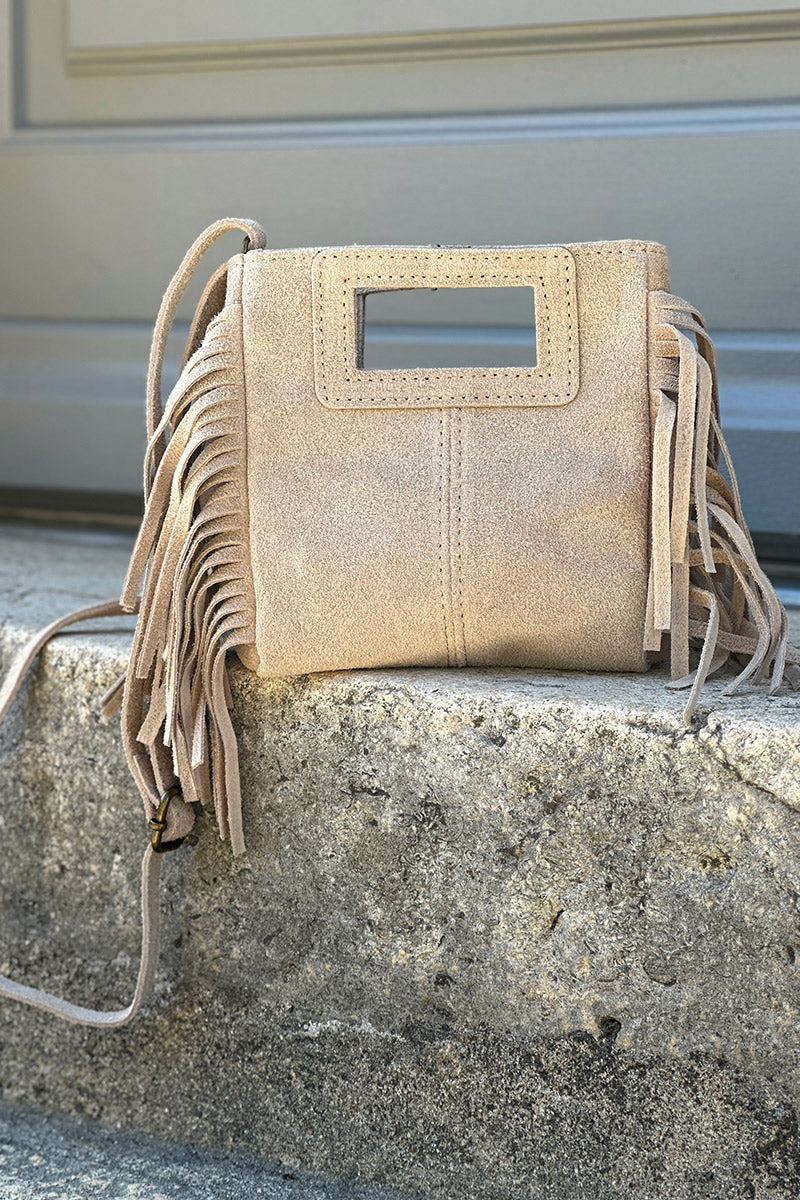 Sac à main à franges beige en cuir suède anse poignée et bandoulière mini format
