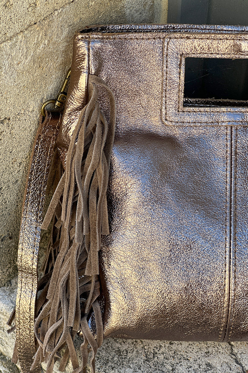 Sac à main à franges taupe bronze en cuir irisé anse poignée et bandoulière