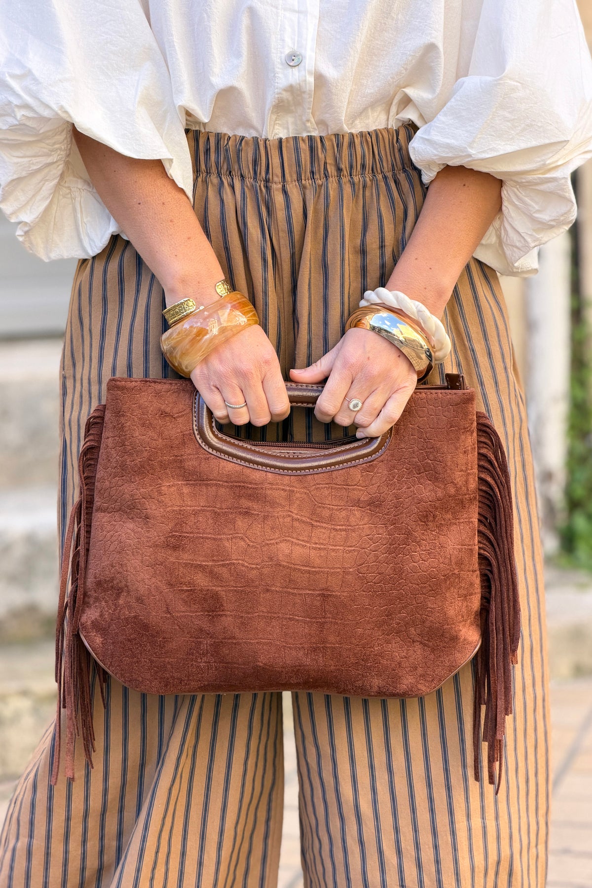 Sac à main en suédine camel effet croco détail franges