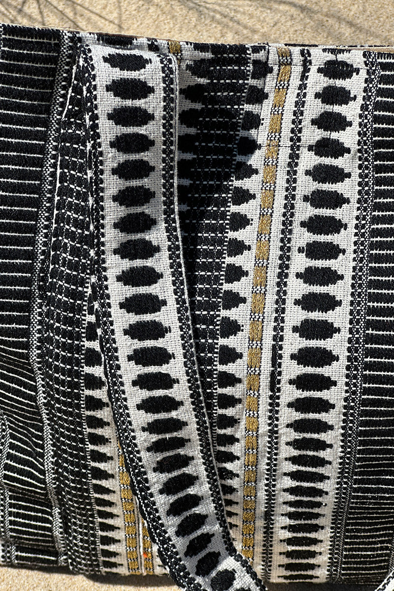 Sac cabas en coton effet piqué broderie motif noir et doré