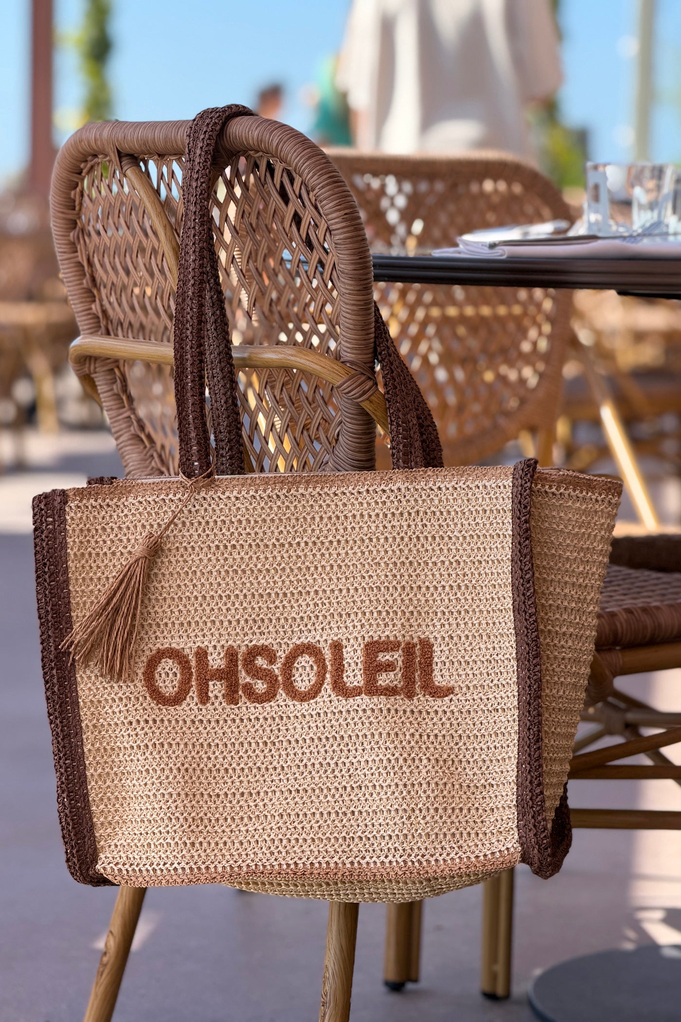Sac cabas en style raphia paille beige et marron broderie "Oh Soleil"