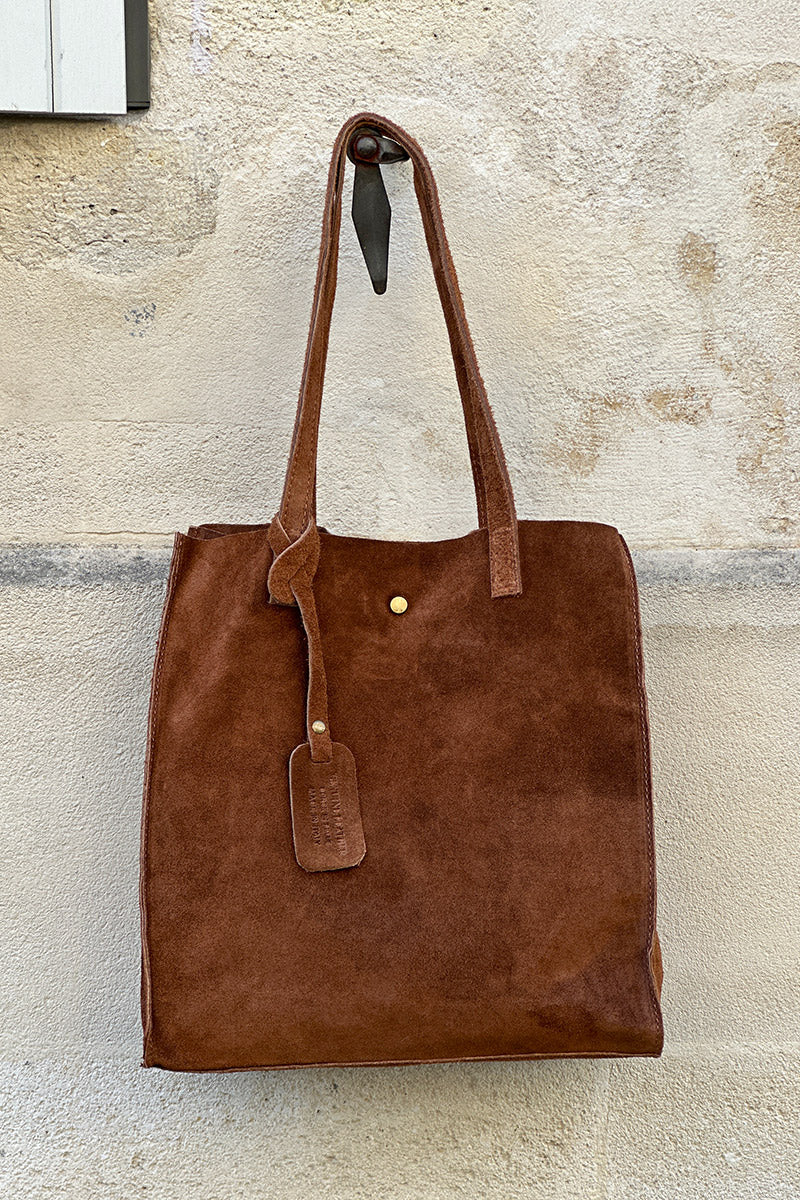 Sac en cuir velours camel forme tote bag avec grande pochette
