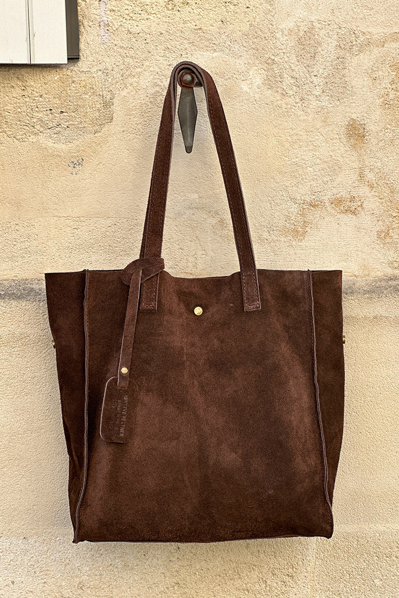 Sac en cuir velours marron forme tote bag avec grande pochette