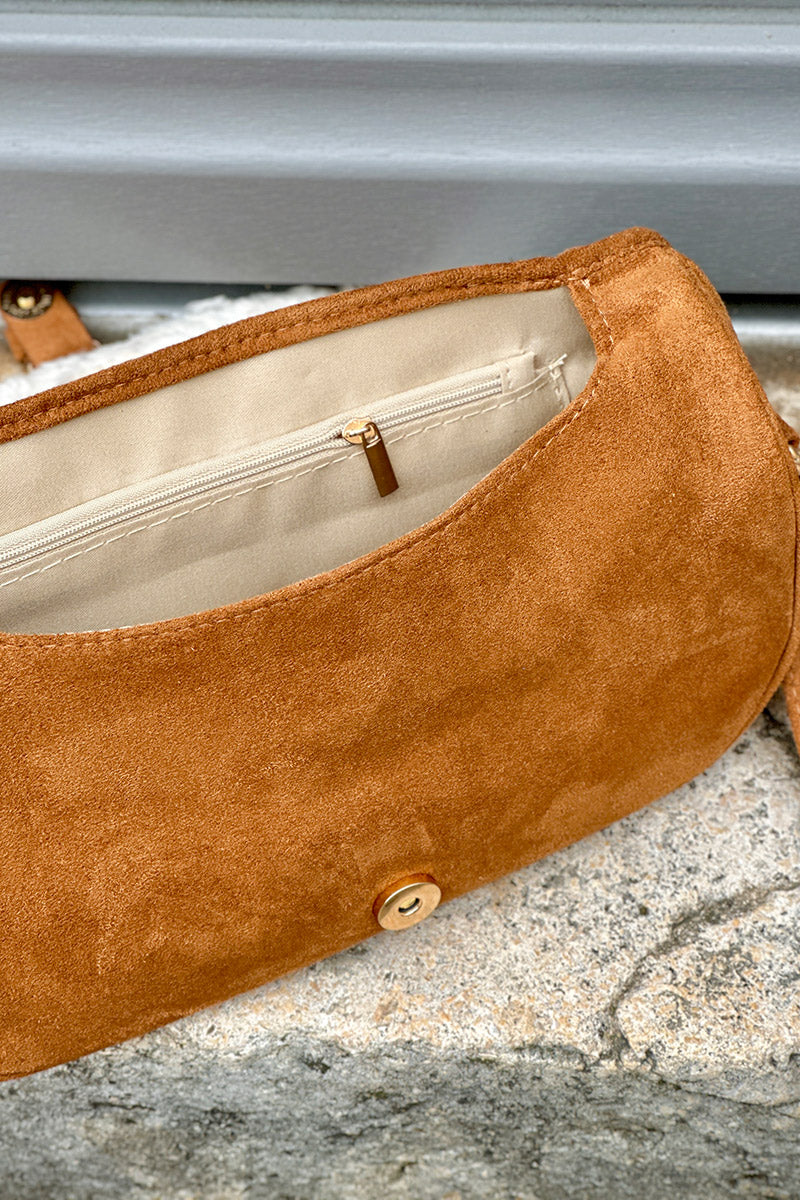 Sac en suédine camel avec boucle et détail moumoute