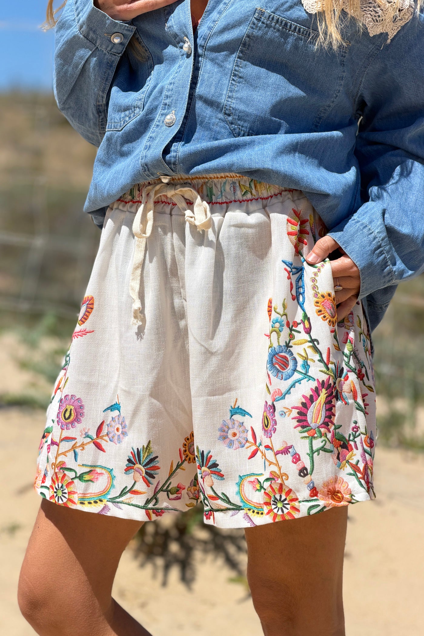 Beige Embroidered Folk Garden Pull-On Shorts