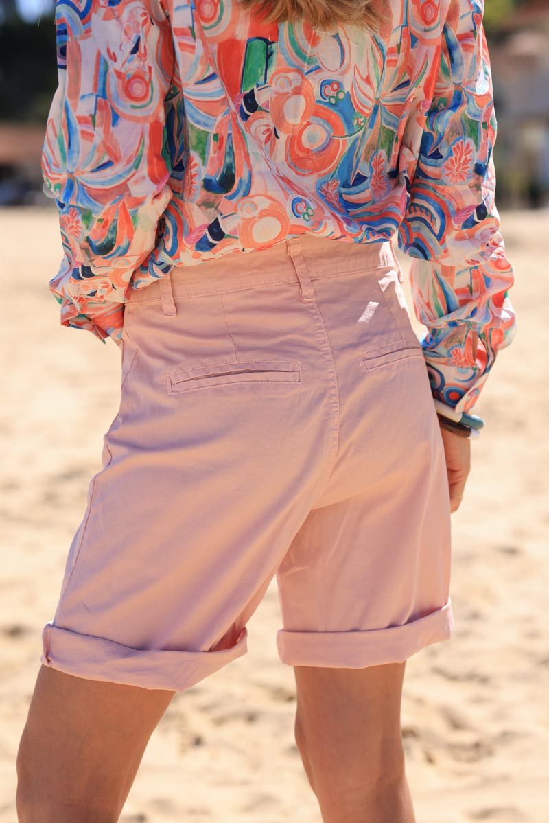 Short bermuda rose pâle en toile poches plaquées