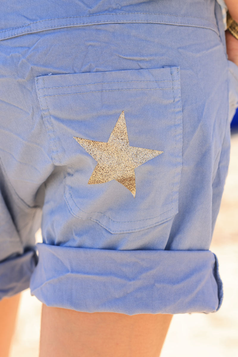 Pantalón corto denim azul confort en lona elástica con estrellas brillantes