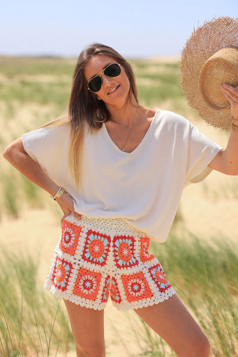 Short en crochet motifs seventies tons orangés ceinture élastique
