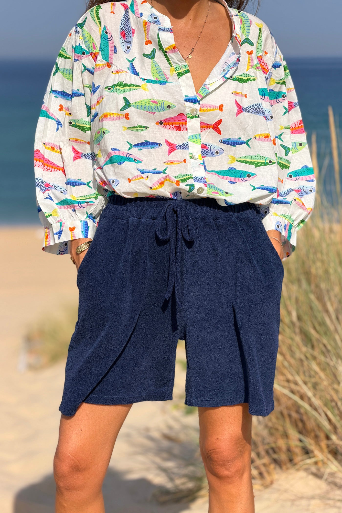 Short en éponge bleu marine fluide taille élastique